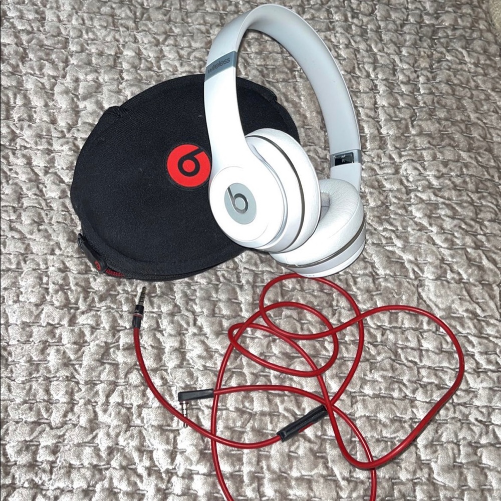 Wireless Beats Solo 3